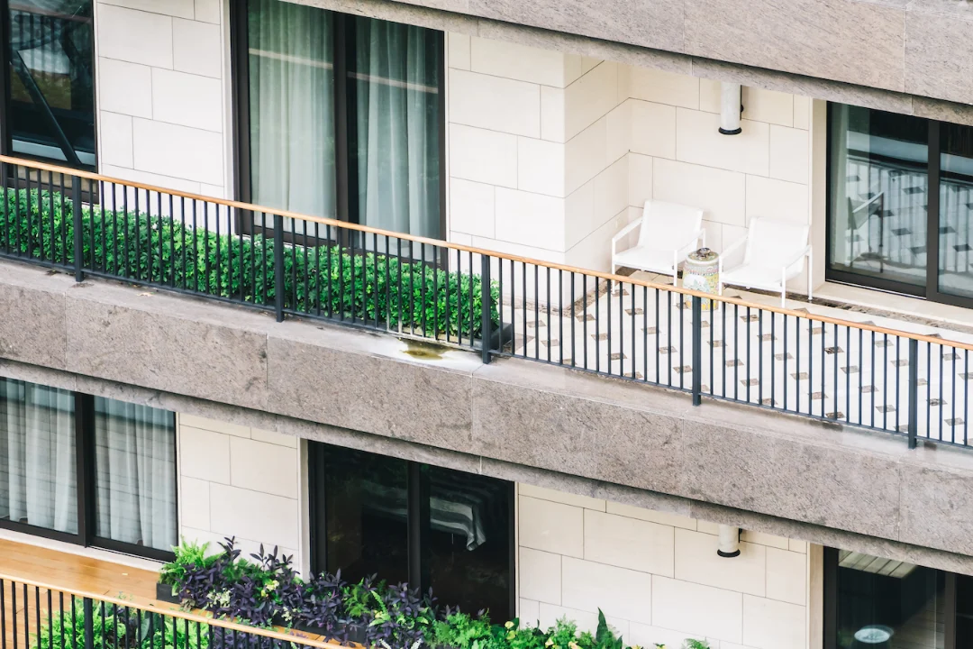 Trouvez le garde-corps de balcon pour votre maison